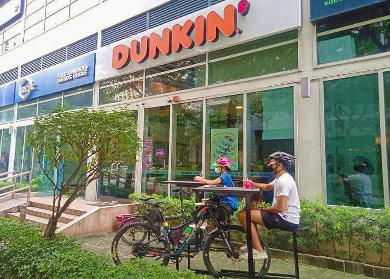 Dunkin' Donuts bike thru bgc