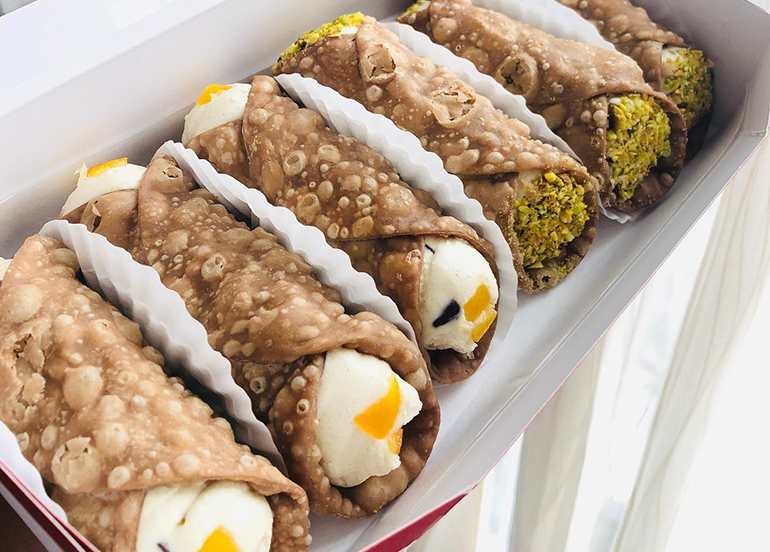 Gab's Just Desserts Cannoli