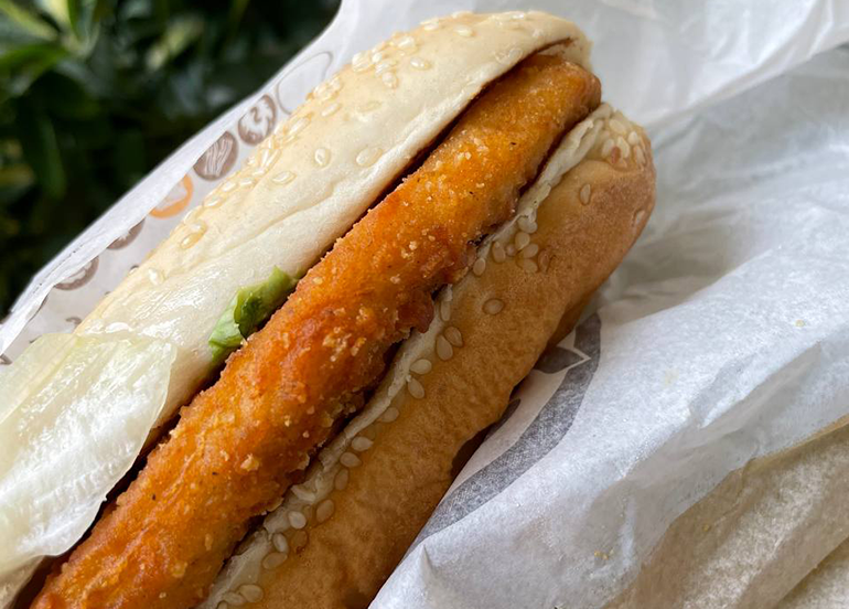 burger king plant-based x-tra long chicken