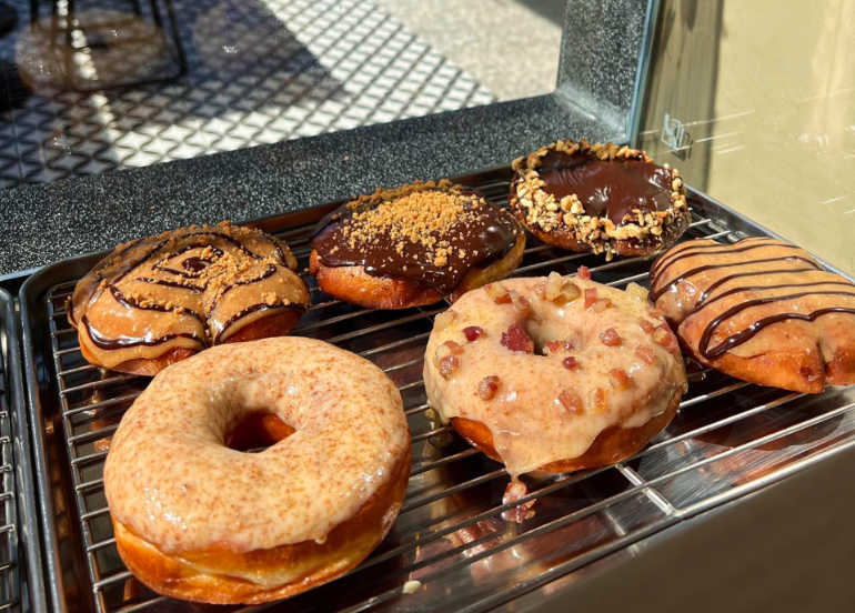 Molly's Donut & Brunch Cafe