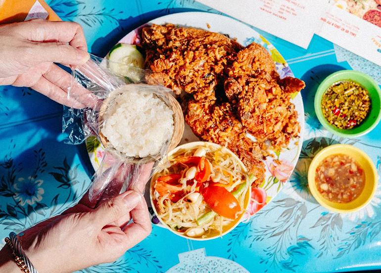 KHAO KHAI GAI TOD FRIED CHICKEN