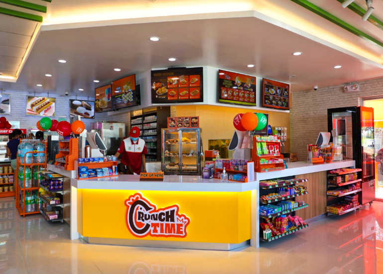 7 eleven crunch time store