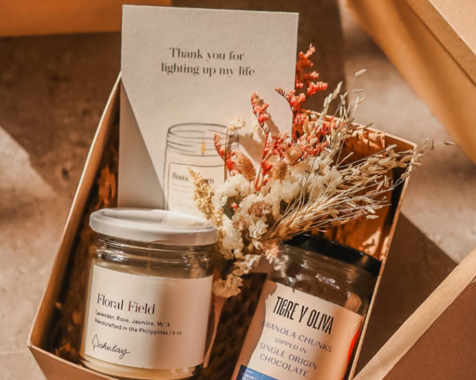 pahulay candle gift box