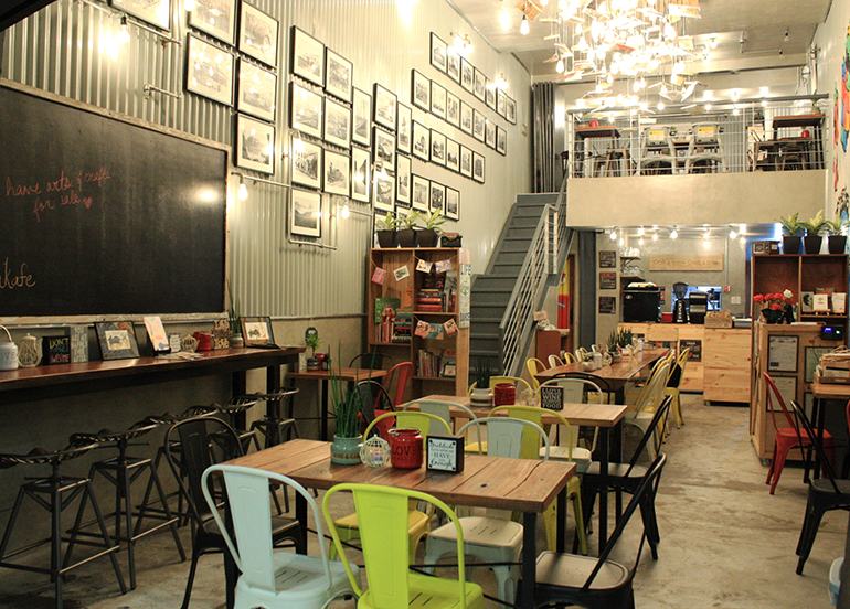 buku buku kafe interiors