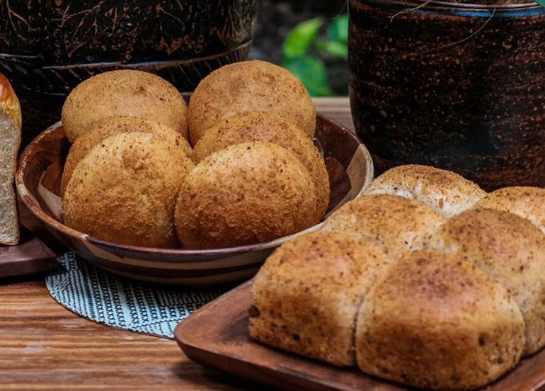 panaderya toyo pan de gata pandesal sourdough