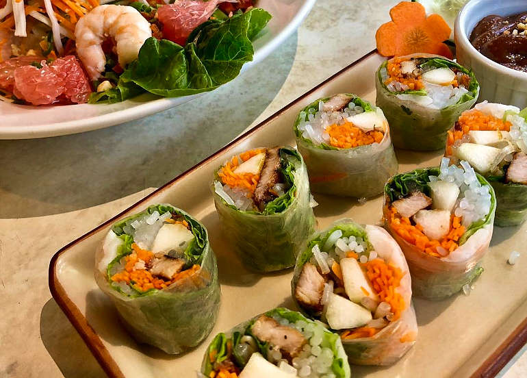 phoa hoa fresh spring rolls