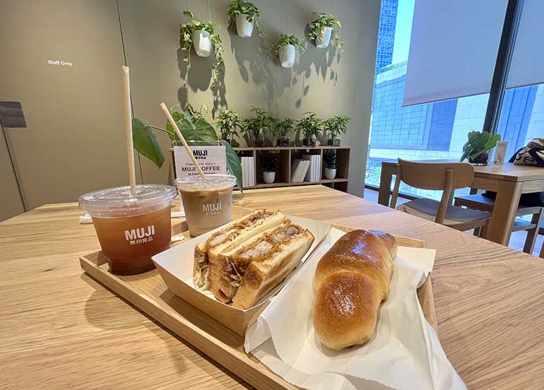 MUJI Cafe Pastries and Drinks