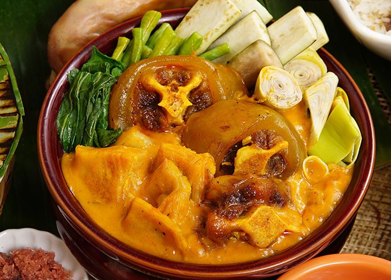 dads world buffet kamayan kare-kare