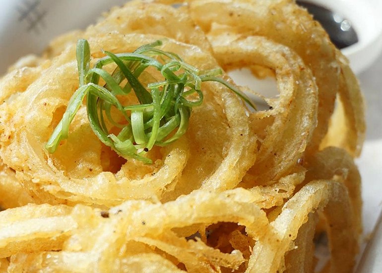 pound burgers onion rings