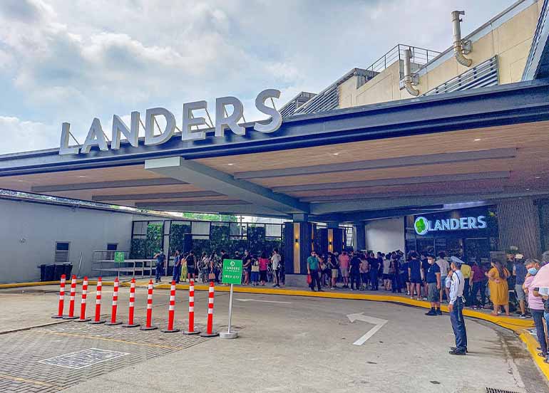 Exterior Landers Superstore