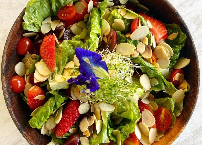 flossom kitchen cafe garden berries salad