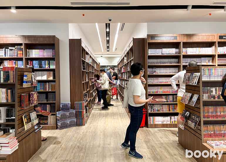 Mitsukoshi Fully Booked