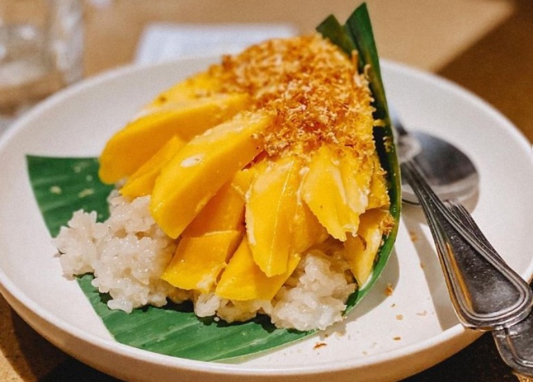people's palace mango sticky rice