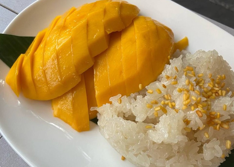 krapow manila mango sticky rice