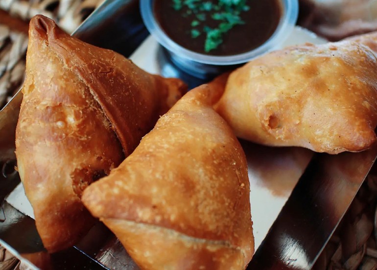 naan kapitolyo samosa