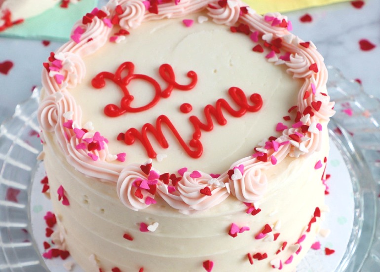 m bakery valentines cake
