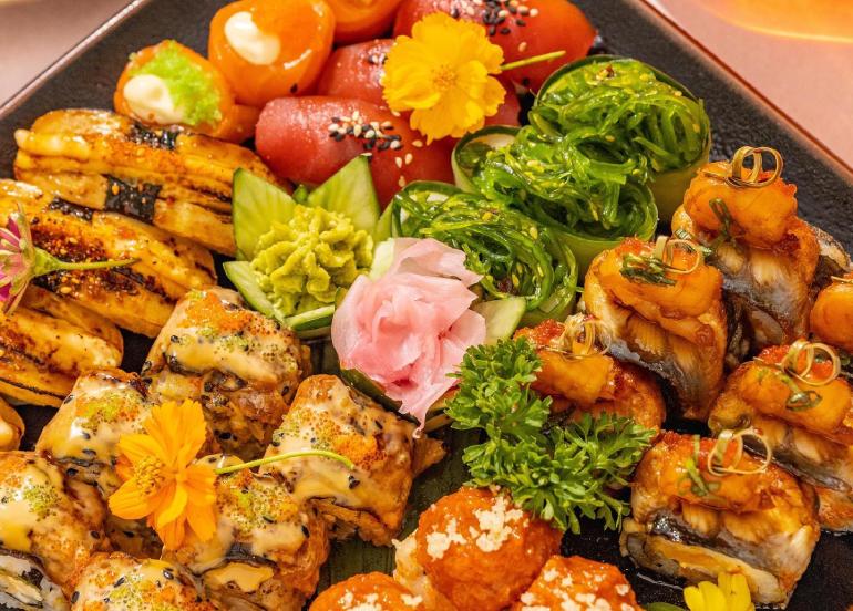 taste and tell aburi maki sushi