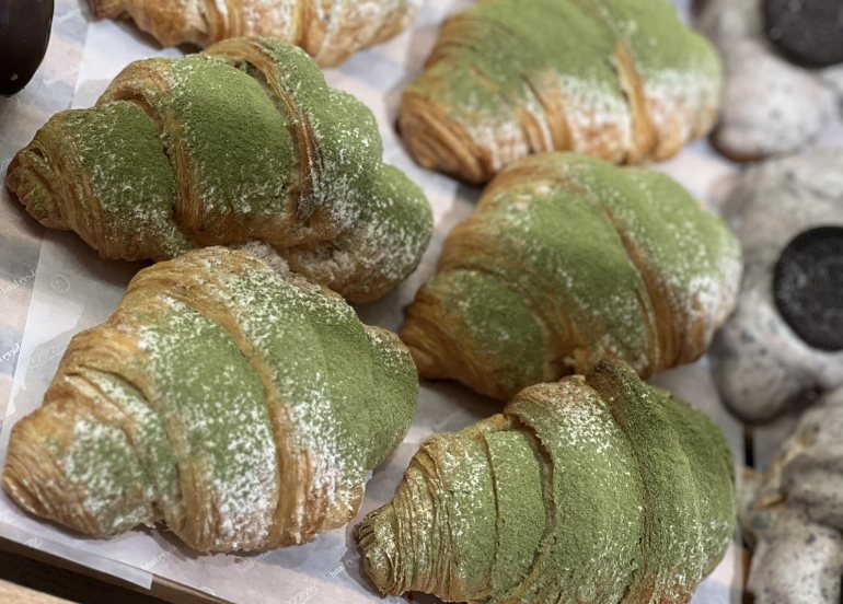 good pastry cafe matcha croissant