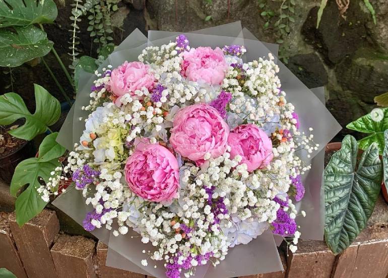 blooms by agi maxine bouquet flower arrangement