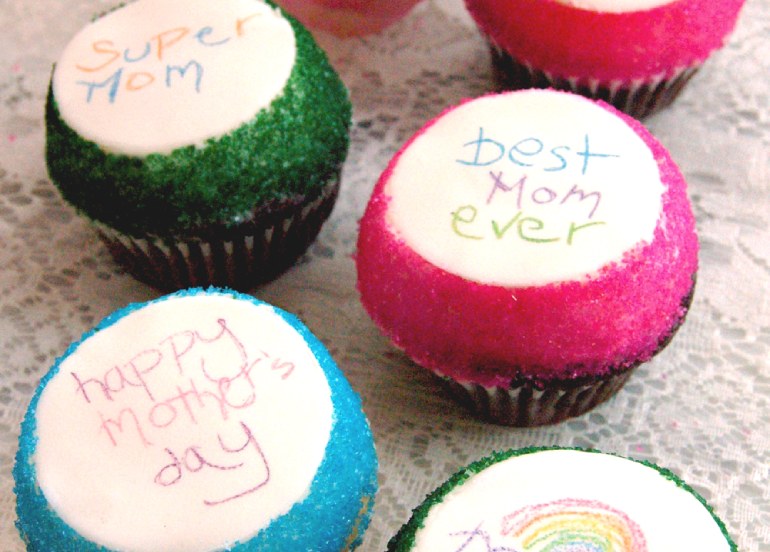 m bakery customized cupcakes
