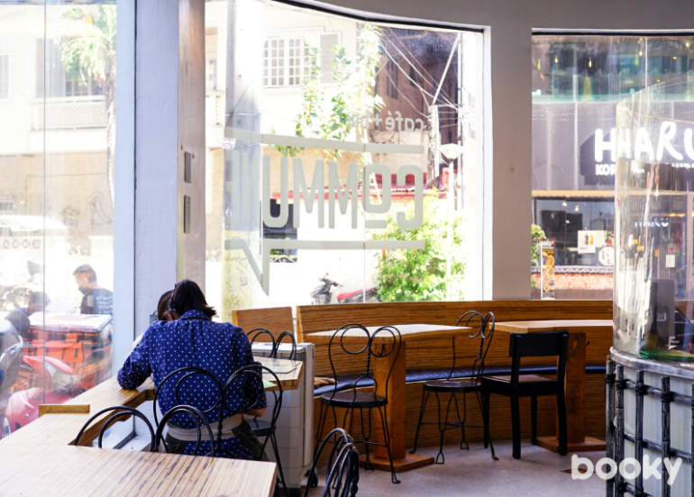 LGBTQ-friendly cafes commune