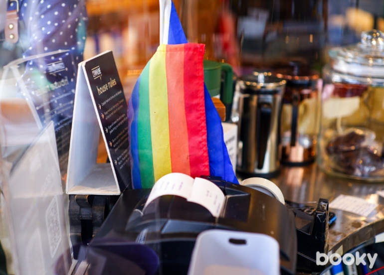 LGBTQ-friendly cafes commune 