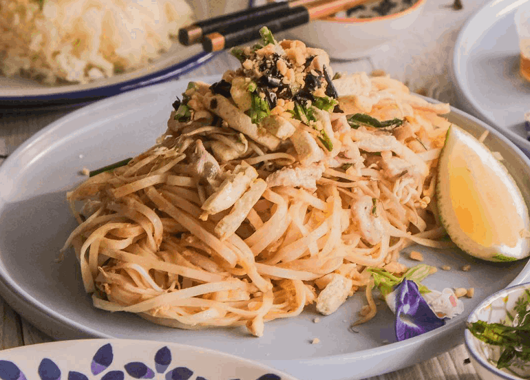 Brunch pad thai