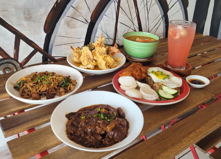 redwood hawker center marikina