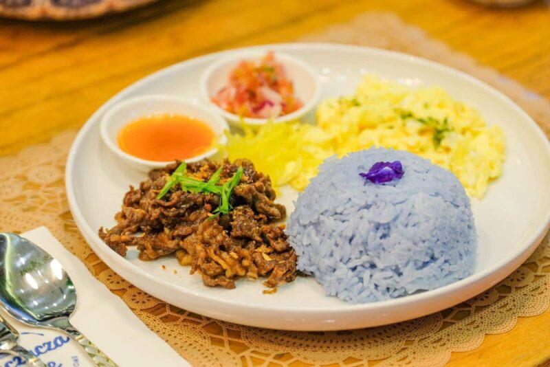 the taste of czaczacza cafe tapsilog